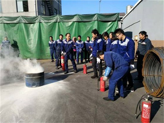常州市虎跃标准件厂消防演练1 (3) 常州市虎跃标准件厂消防演练1 (3)