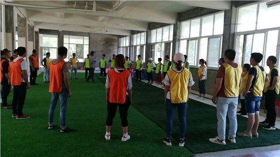 你认为制造行业一线工人只是单单埋头苦干就行？这家螺丝厂告诉你一线员工该如何发展！ (2)