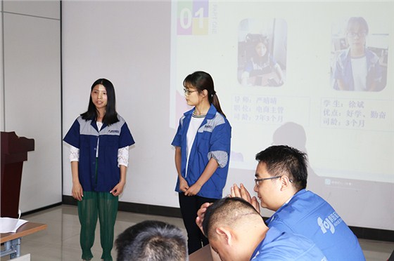 师徒关系从很多年前就有了，这家螺丝厂的拜师仪式可真是别出心裁 (5)