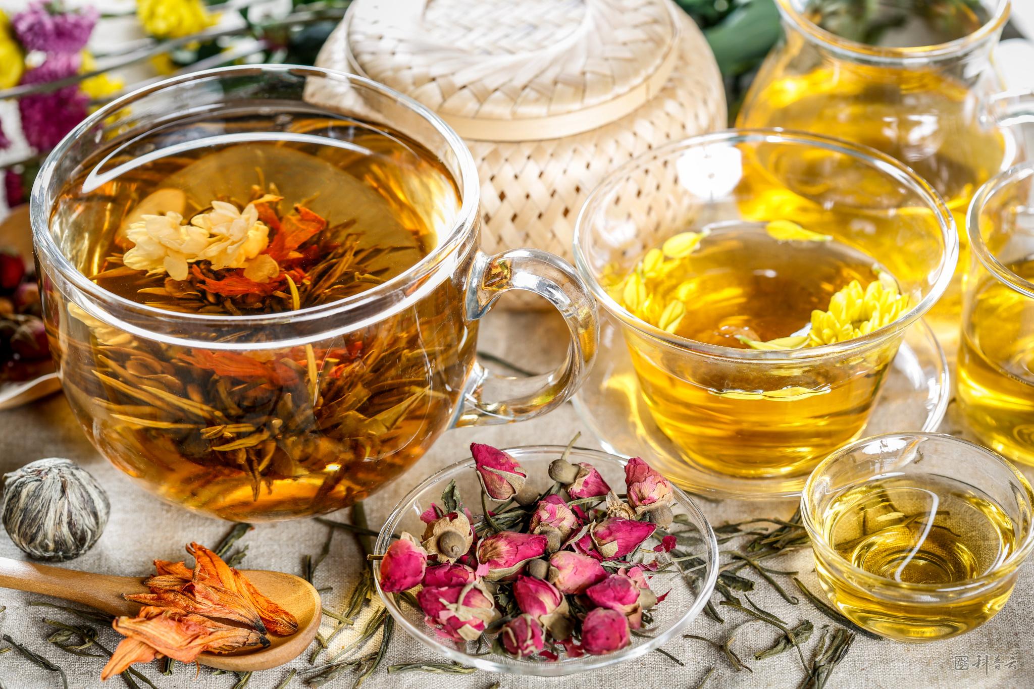 和江苏虎跃标准件有限公司的小编来学习一下如何正确的倒茶 (3)