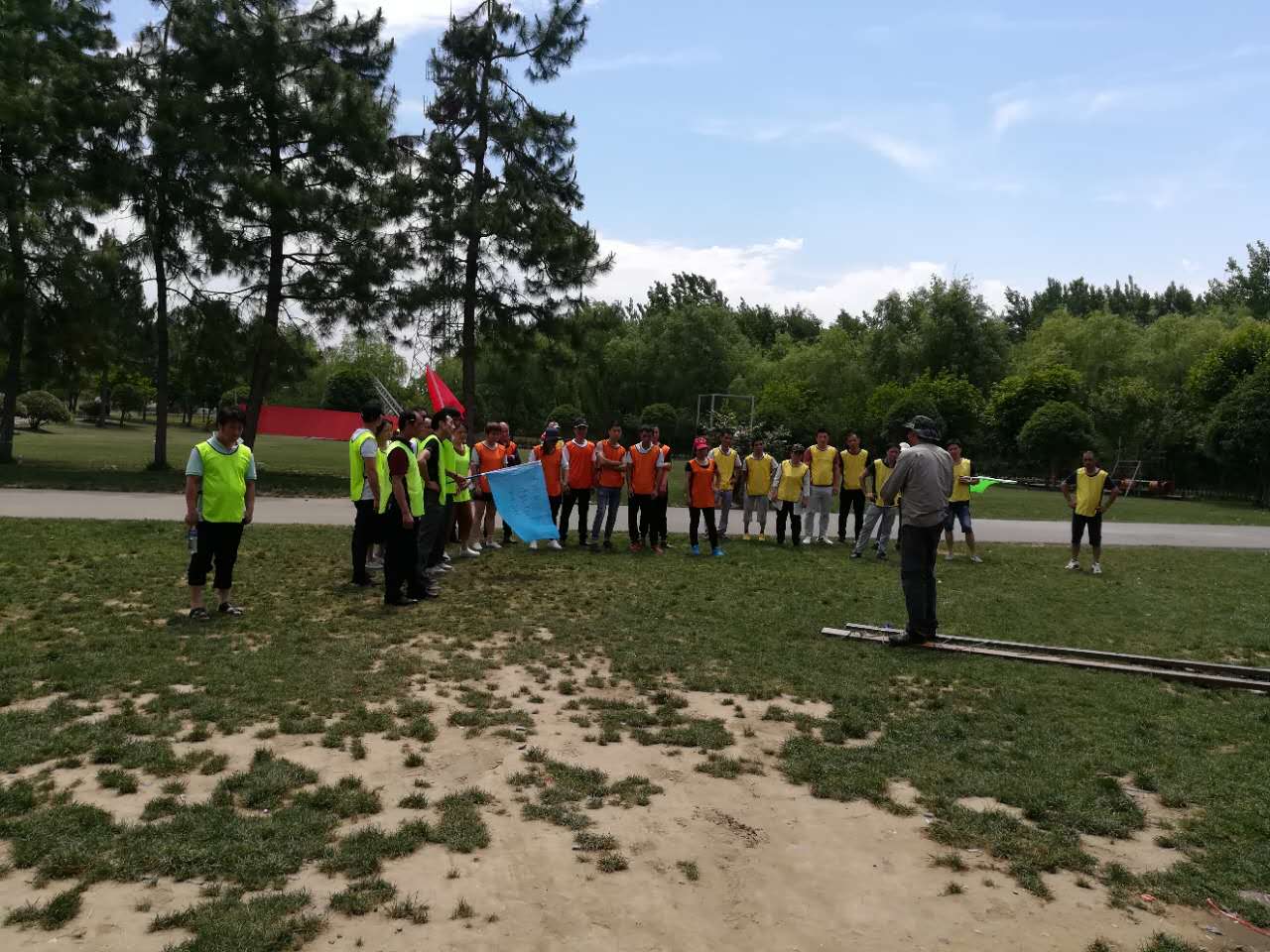 你认为制造行业一线工人只是单单埋头苦干就行?这家螺丝厂告诉你一线员工该如何发展! (6) 你认为制造行业一线工人只是单单埋头苦干就行?这家螺丝厂告诉你一线员工该如何发展! (6)