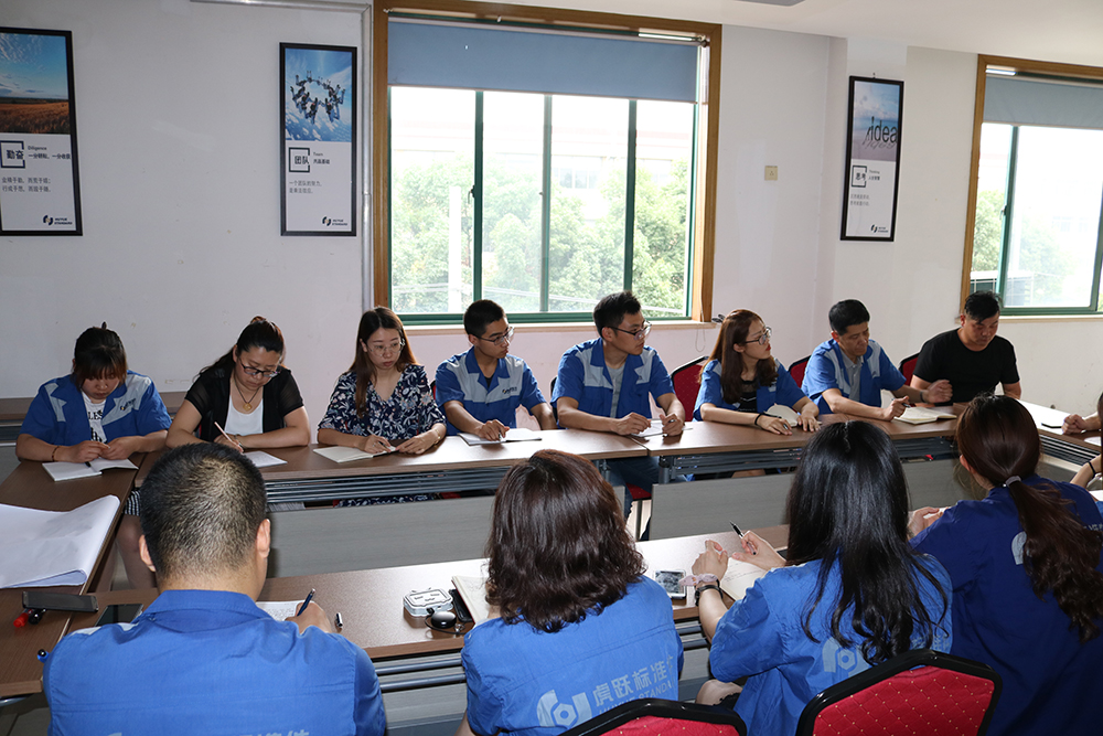 做生意是一门艺术，每个月如何定制目标是罪头疼，看看这群螺丝哥姐如何玩转目标定制！ (2)