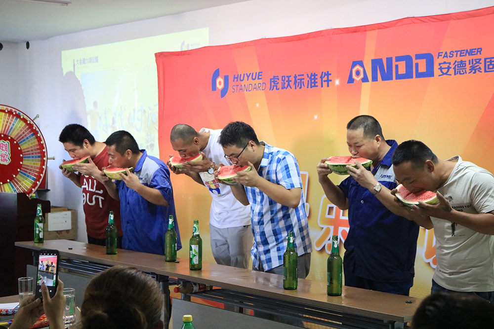 螺丝厂家真会玩，会议开出新高度 (25)